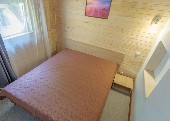 Juros Nendre 山林小屋 *