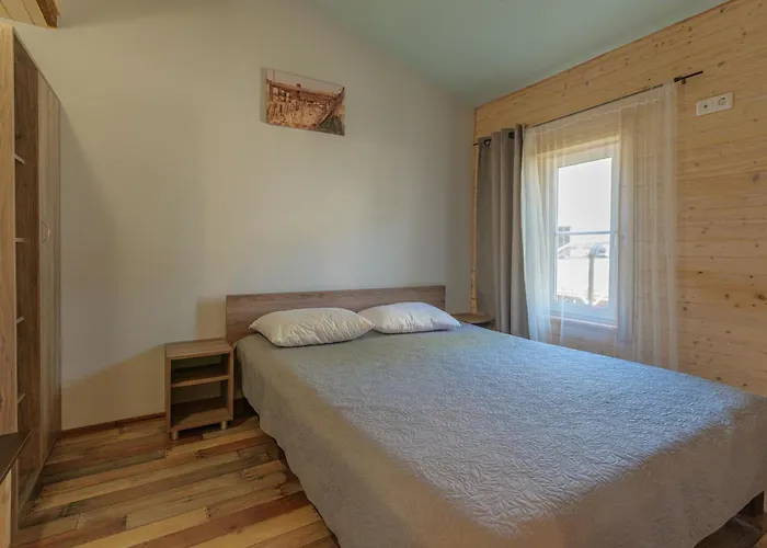 Juros Nendre 帕兰加